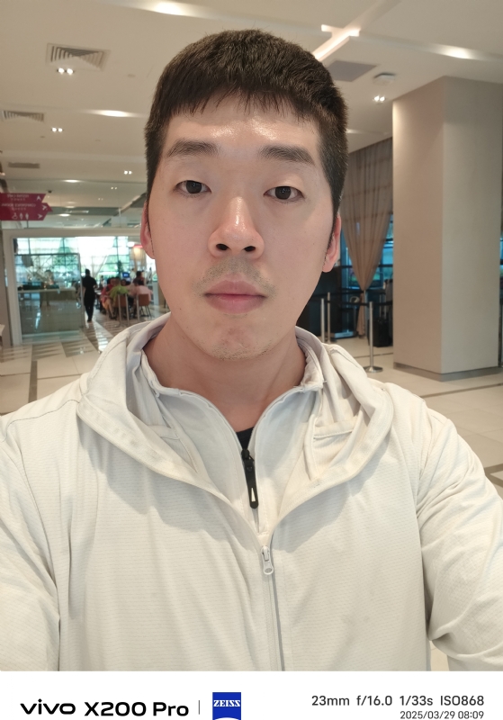 銪哲的第三张照片--台南王婆说媒